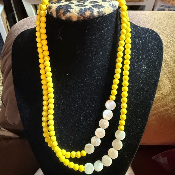 paparazzi Jewelry - Yellow and White Beaded Paparazzi Necklace
